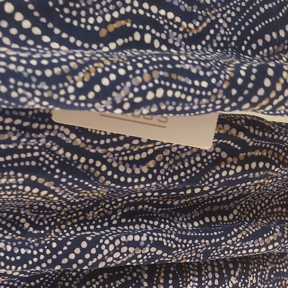 Chico's Ripple Dots Cross Neck 3/4 Sleeve. Kyoto Indigo. - Picture 5 of 10